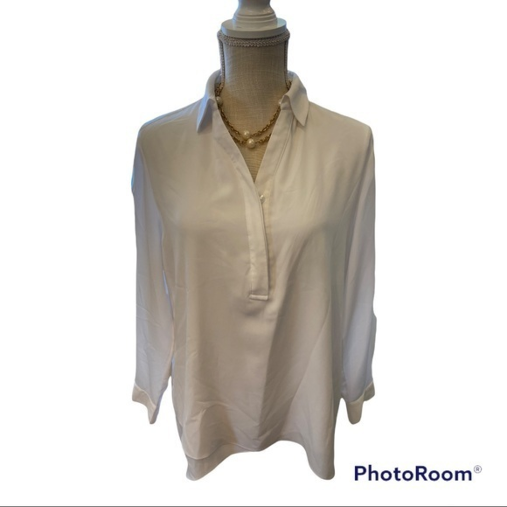 Chico’s size 1 Petite beautiful white flowy shirt